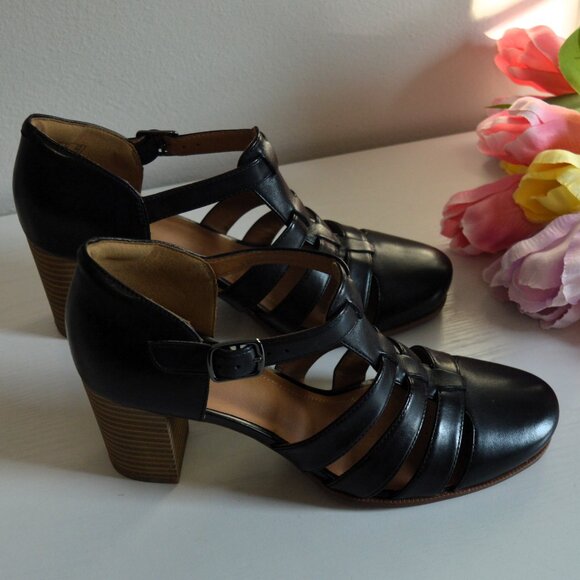 Clarks Artisan Ciera Gull Black Leather T-Strap Sandals - Picture 6 of 14